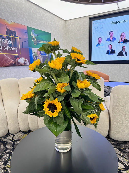 25 Sunflower Vase Arrangement by BloomsOnly, Pune's number 1 flower delivery website