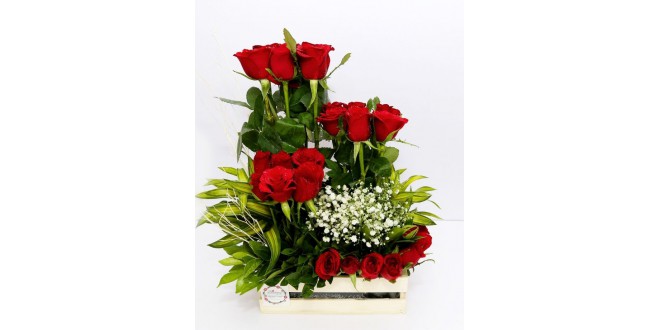 Bunch of Love - Red Roses Layer Bouquet