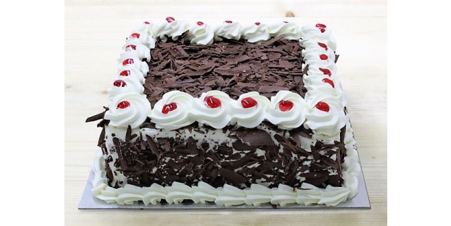 Black forest cake Square  (1/2 Kg)