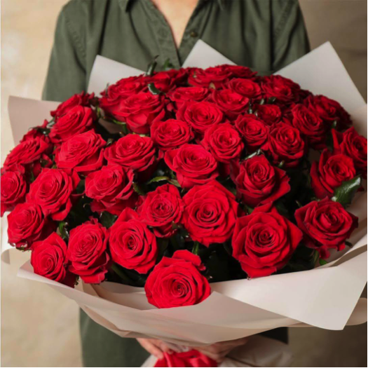 75 Red Roses Hand Bunch