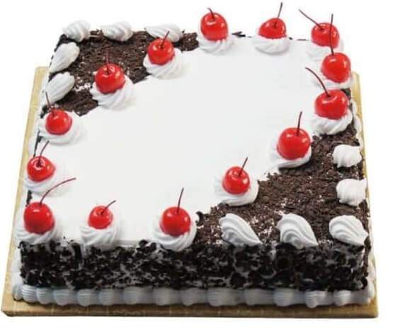 Cherry Blackforest Cake (1/2 Kg)