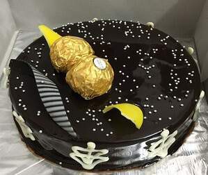 Hazelnut Ferrero Rocher Cake (1/2 Kg)