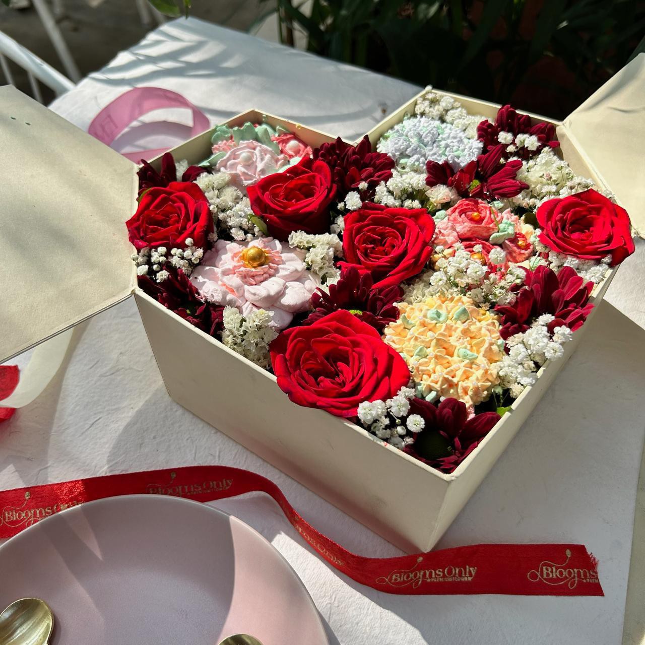 Sweetheart’s Bloom Box – A Valentine’s Day Delight