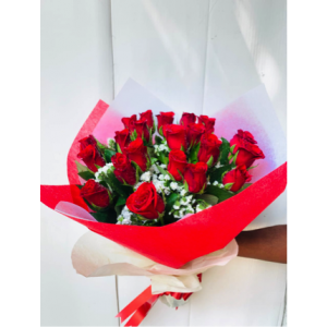 18 Red Pretty Roses