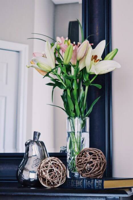 entryway floral decor